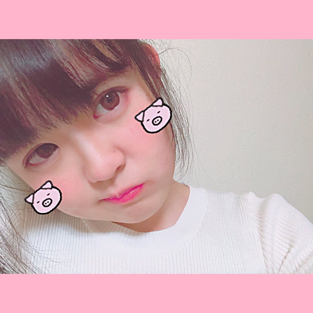 emma_sapporo's tweet photo. Roseberryのカラコン届いた〜😊
これは盛れる⁽⁽ଘ( ˊᵕˋ )ଓ⁾⁾

黒髪なのに浮かない🤤
そして1年間4980円のやつ買ったから1ヶ月450円だった笑笑
これは事件だわ。安すぎ🙄 
付け心地もめちゃよかったから��ピ買いしよ笑
気になる方のためにURLはっとく！
色はBROWN!
https://t.co/vhrL4Z5yZE https://t.co/z8az4W9cao