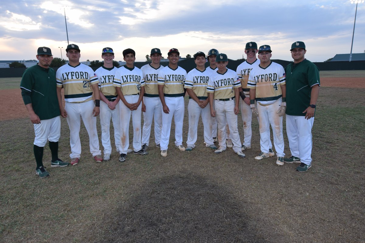 lyfordcisd's tweet photo. Bulldogs defeat Quest to earn a spot in the playoffs. Bulldogs will face Banquete in the Bi-District round. Way to Go Bulldogs! https://t.co/3QVlVroetS