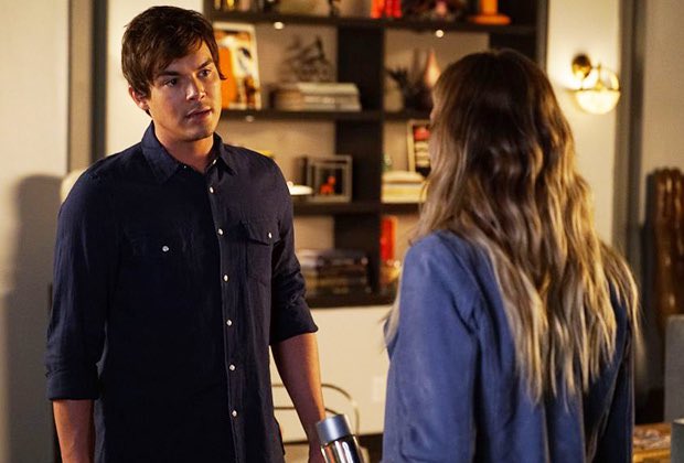 CalebRivers2001's tweet image. Hanna will you marry me?