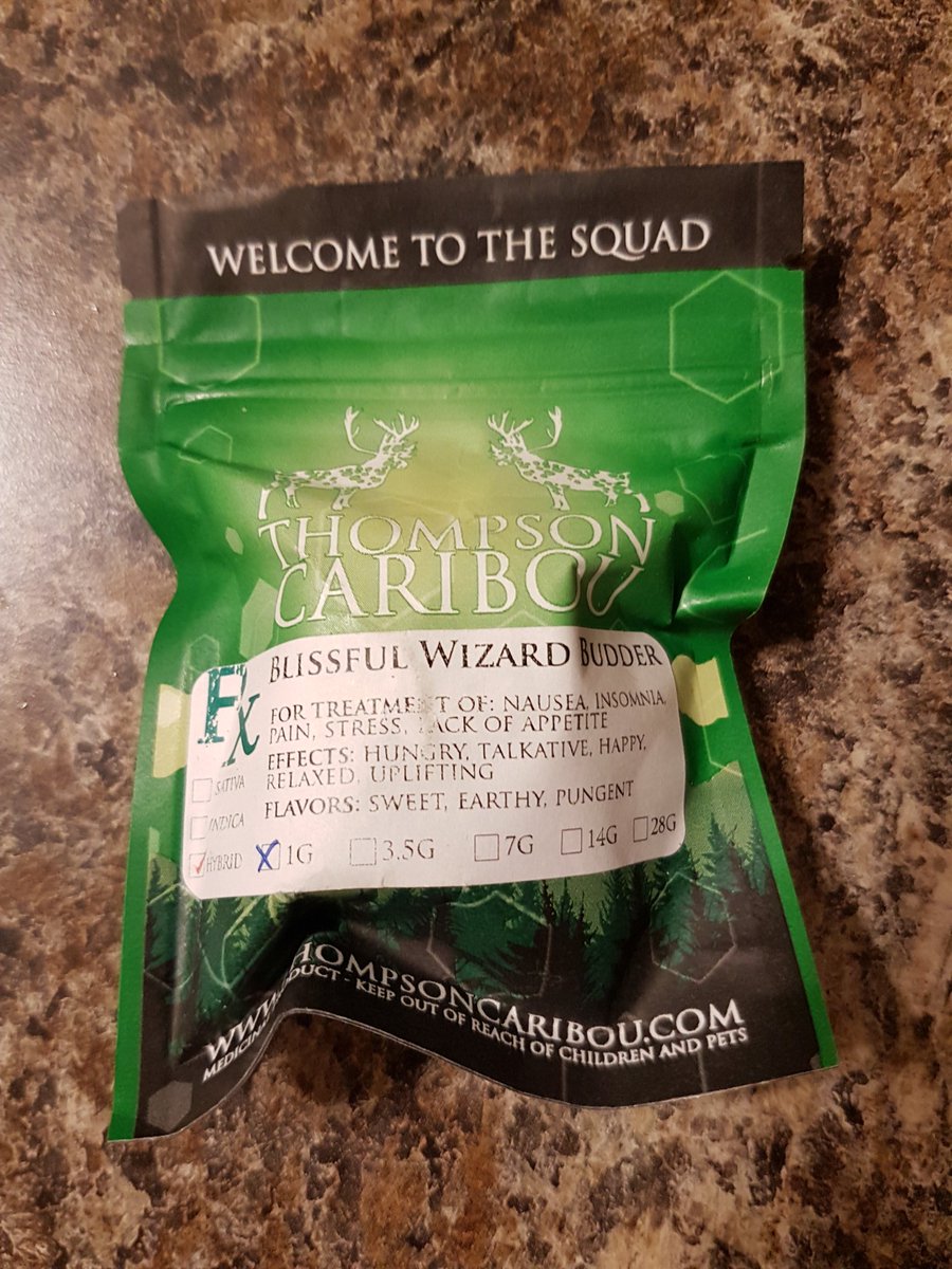 FameRetweets's tweet photo. About to dig into some of this #BlissfulWizard budder from #thompsoncaribou 🍯🐾

#TrueChron #Chronathon #thompsoncaribouconcentrates #Dab #Dabs #420Life #highlife #HighTimes #MedicalMarijuana #dabdaily #Dablife #weedporn #weedstagram420 #instaweed #smokeweed #cannabis https://t.co/J3izJmFdzj