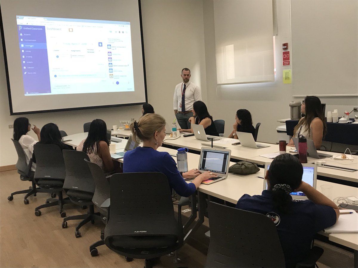 xnunezdp_tech's tweet photo. #FDRlearns more about #PowerschoolLearning and #Grading at this early #PD session #FDRrocks https://t.co/uzfhihjJ9d