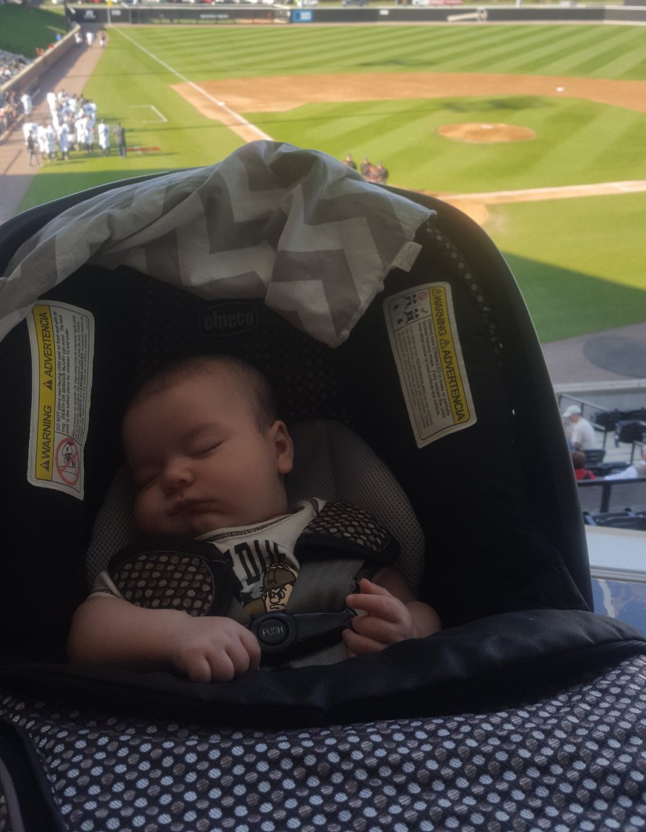 KellyJoMyers11's tweet photo. It's a great night to watch baseball. #boilerswin #purduebaseball https://t.co/WfA8HSrrMP
