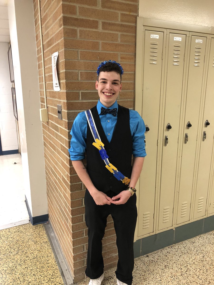 J_FlynnHHS's tweet photo. Amazing job to all our Mr. HHS contestants tonight! CONGRATULATIONS to our new MR. HHS, @chandler_yerves !! @hightstowncheer and I thank you all for coming out tonight! @HHS_vinson @EWRSDsup @HHSRamsAthletic @MrsWarrenHHS @gwolkiewicz11 #HHSRamsCheer #MrHHS https://t.co/AUkvM11QiF