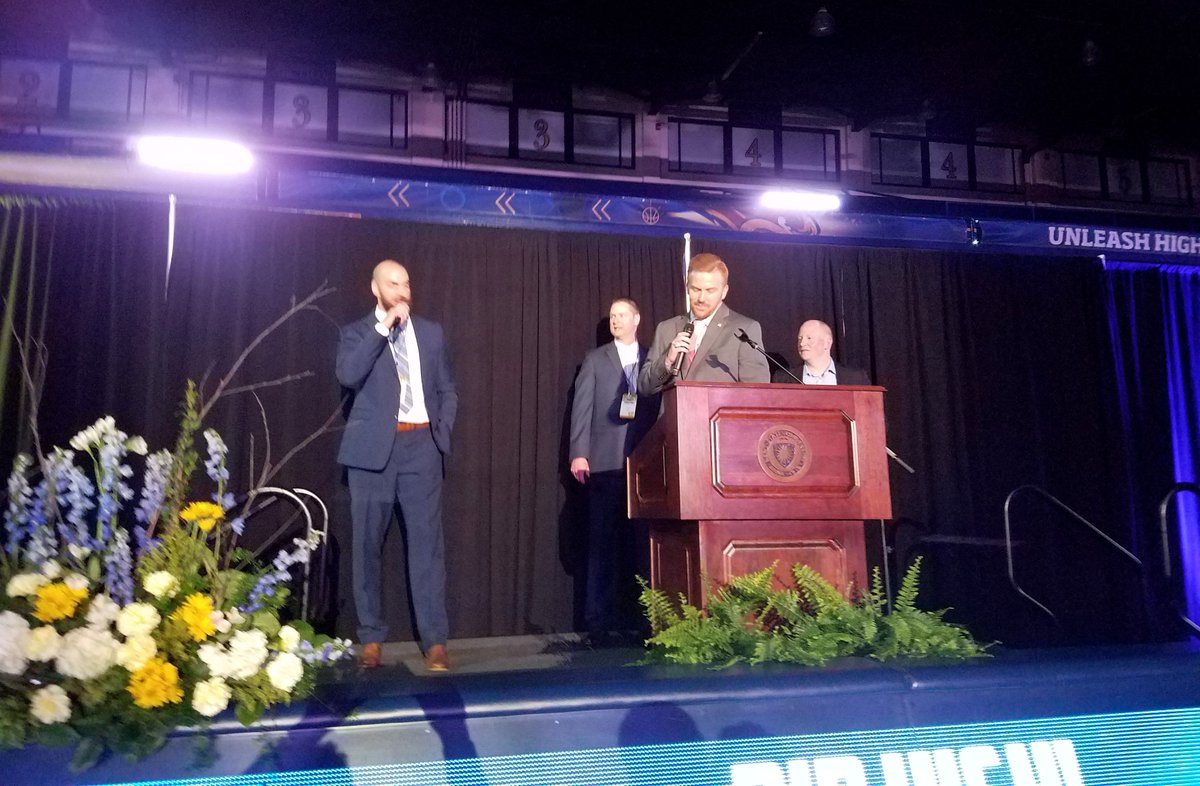KentStAthletics's tweet photo. Ty Linder teaming up with Sean Lewis, Todd Starkey &amp; Rob Senderoff for the live auction https://t.co/e6N7T76PPV