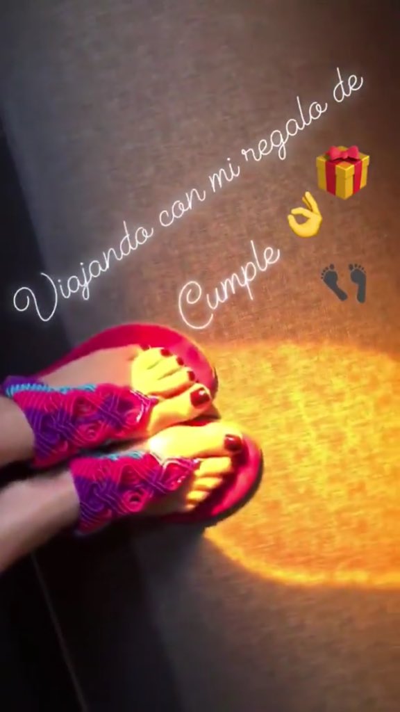 carolaurencio_'s tweet photo. No supero que las llevara puestas 😭😍😭😍😍😭 https://t.co/Y1pIfNw2Nr
