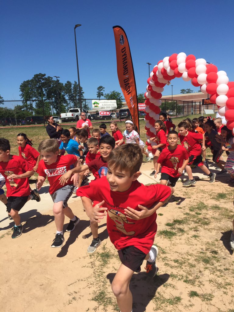 LedbetterAngie's tweet photo. Creekview Rodeo Run fun! #cestisd https://t.co/samECs0ZdE