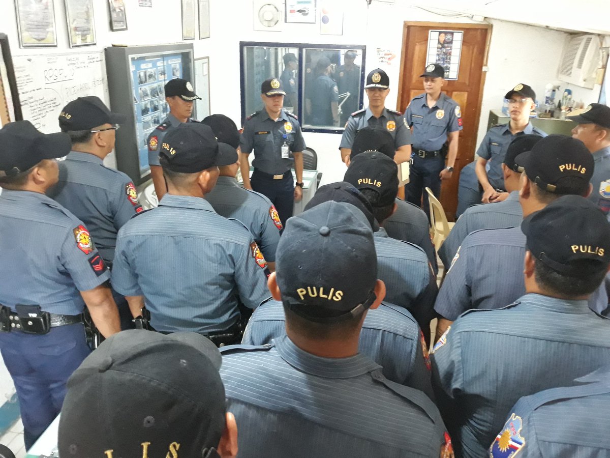 rpeu10's tweet photo. RPSPU10 personnel led by PSupt Briton during RIAS inspection. @DirectorPSPG @pspg_ops_omd @sds_pspg @rpeu10 https://t.co/Gn5XrQaSpz