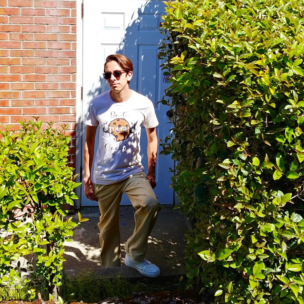 BENJ_Clothing's tweet photo. Are you keeping your ideas in the shadows or are you bringing them to the Light &amp; taking action to make them a REALITY!! #fashionblogger #MyDreamsToReality #GetInspired #CookieShirt #Outdoors #Modeling #MuseumStyle #MyStyle @twistedmalemag
.
https://t.co/RmyXl9ozGy https://t.co/4HTXEBTe8n
