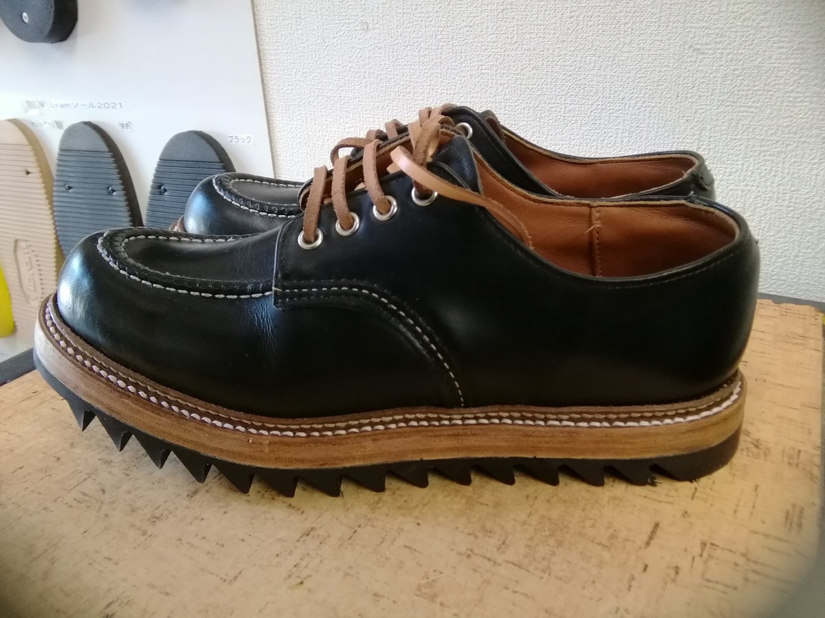 レッドウイング(REDWING)のカスタムをしました。 ミッドソールを革の