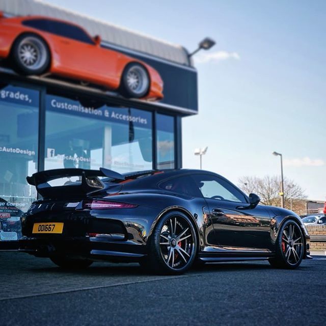 digitalflare's tweet image. Stunning #Porsche #991 #GT3 at #RTecAutoDesign - Centre-locking 3-piece wheels by @reverelondon (WC5F Forged) ift.tt/2HC1IlZ