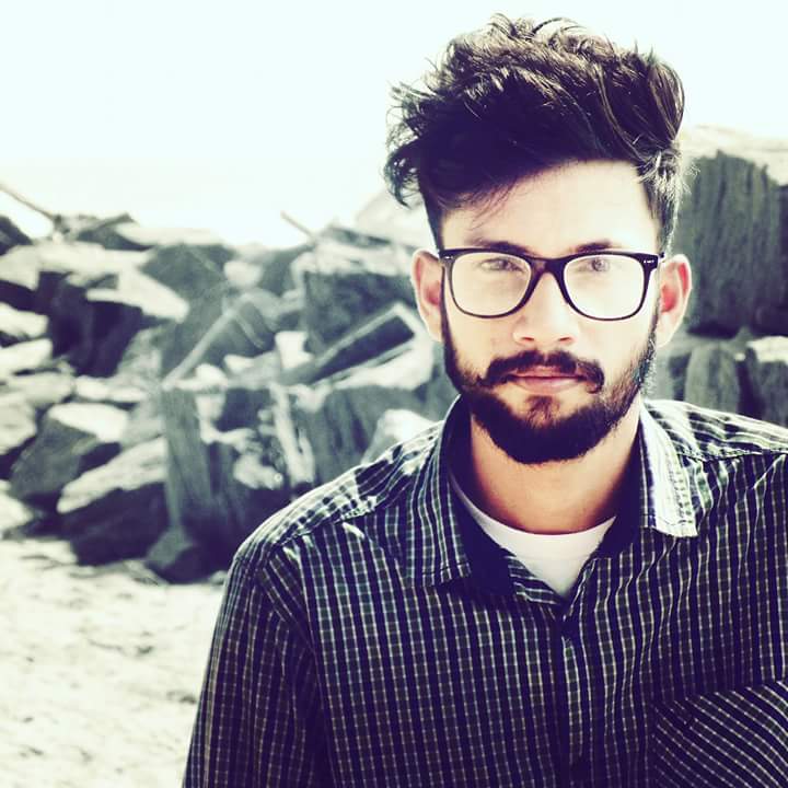 safwanu_'s tweet photo. പ്രിയ സുഹൃത്തും @TeamPfo എഡിറ്ററും പൃഥ്വിരാജ്😎 ഫാൻസ് വടകര ഏരിയ കമ്മിറ്റി ജോയിൻ സെക്രട്ടിയും അനൂട്ടി🤭 ഫാൻസിന്റെ പൊൻതിലകവും💐 വടകരയിലെ പ്രമുഖ കോഴി ഫാo ഓണറും, പയ്യോളിലെ പെൺ കുട്ടികളുടെ സുൽത്താനുമായ #Jasir ന് ഒരായിരം പിറന്നാൾ ആശംസകൾ 😘 🎉🎈
#HappyBirthDay @jasiribnnazar ❤ https://t.co/N6x8KGWUBm