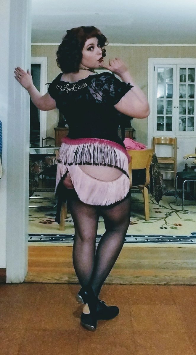 LadyLinaCarter's tweet photo. Join me #onmfc for #LinasNaughtyKitchen, and let's see what sort of sauce and sass we can stir up tonight! I'm waiting for you in pink fringe and tap shoes... #sweeterthansugar #MFC #MyFreeCams
https://t.co/kkW9Q0u3Xv https://t.co/XyBYNzJdRD