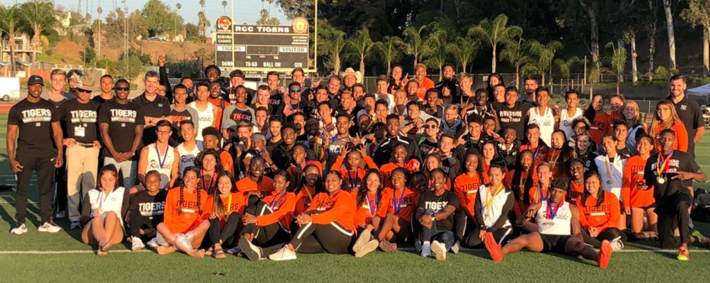 rcc_athletics's tweet photo. Please welcome your 2018 @SportsOEC Track &amp; Field Champions! The men and women hauled in the title after dominating the track. The men won 19 of the 21 events and broke the total points record with a combined 522! They broke their own record which was set in 2013. #FearTheRoar https://t.co/vmXg3CzXVR