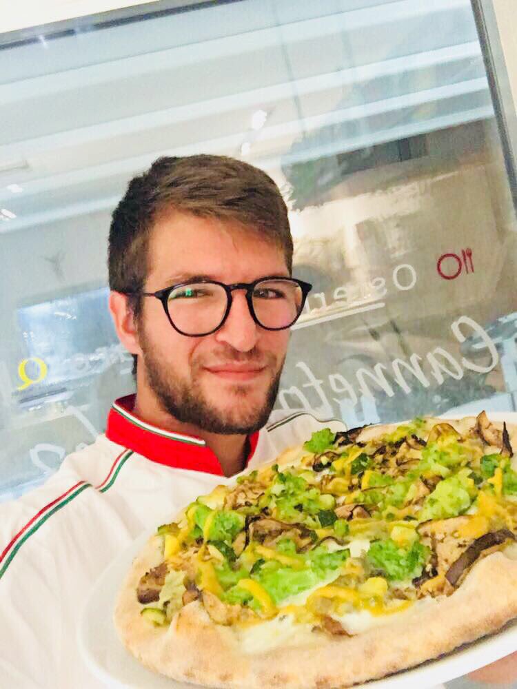 BellavistaB2B's tweet photo. @TonyRiontino @ChefSalvatoreRiontino #CannetoBeach2 @tania_mauri  @oloapmarchi @squadrilla75 @Pizza_ontheRoad @BellavistaB2B @lucianpignataro  #Pizza #MargheritadiSavoia #Estate2018 #Menu #BuonGustai #PizzadellaSalute https://t.co/X1ODvhPW9L