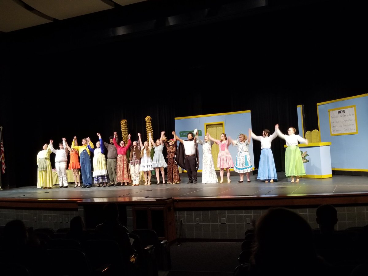 Linssen_PHS's tweet photo. What a #RaiderStrong performance @PCSD_PHS!  The "corny" jokes were "popping".  Great work to all the students and staff on the successful opening night of the play. https://t.co/LPKvx3EX7R