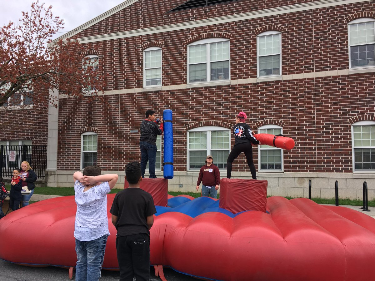 HolleranCenter's tweet photo. So much fun at the Millmont Carnival today! Thanks to all the families who came today, the @AlverniaUniv students and Millmont teachers and administrators! We hope you had fun! Thanks to @drmuminrsd and @csrcel for stopping by! @RDGschools #RSDproud https://t.co/u3wB1iPMwB