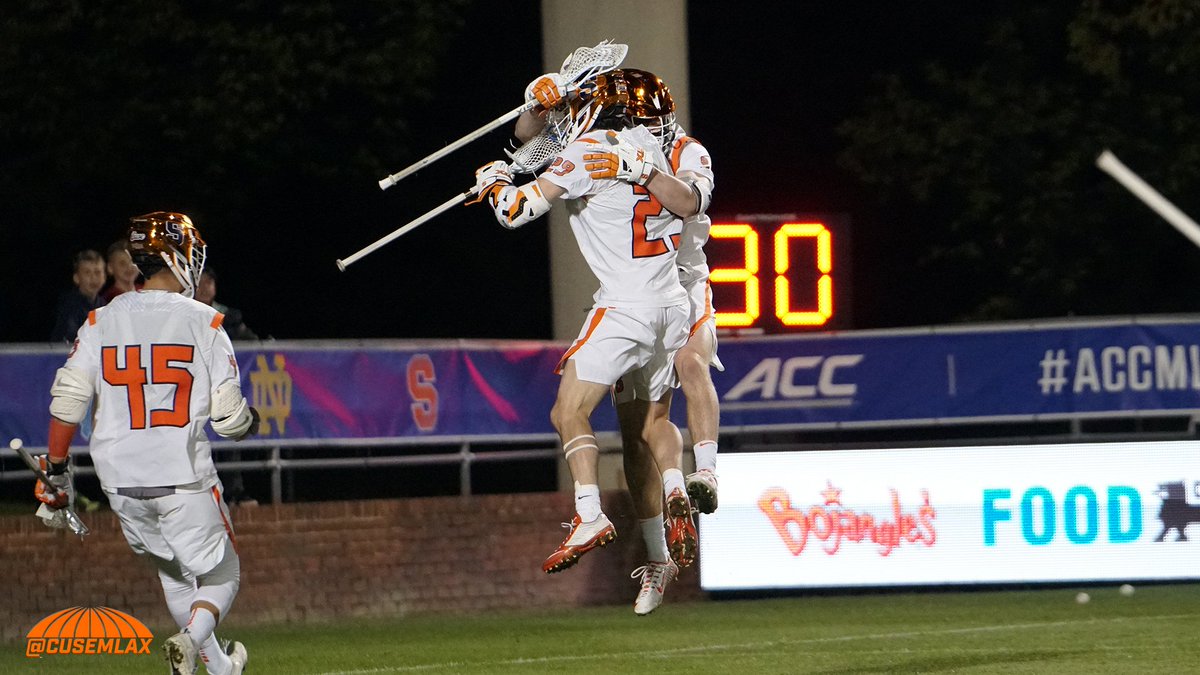 CuseMLAX's tweet photo. Hutchings from Cunningham! Defense to offense and back and forth we go again. 8-7 Hoos with 5:40 left in the third. https://t.co/CUUSLCcLOL