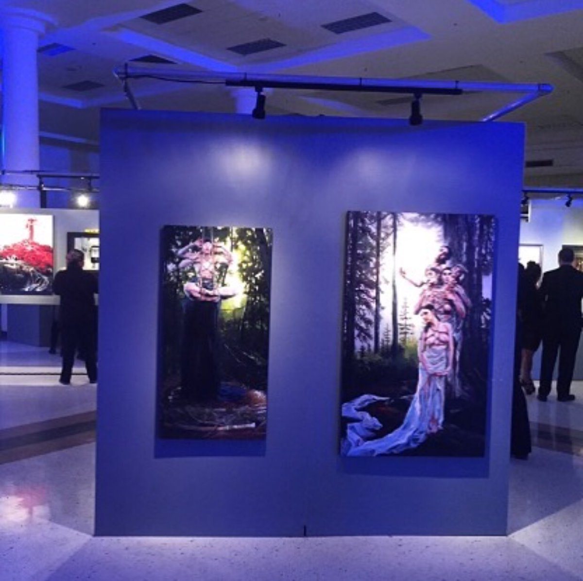 SeattleShibari's tweet photo. Proud of painter Chris Sheridan for winning Juror’s Prize at #SEAF2018 @seattle_erotic Seattle Erotic Art Festival! I had the pleasure &amp; honor of tying the models in all three of his works on display this year—always love collaboration. 🙏👍🖤 https://t.co/nPFkLDVyxQ