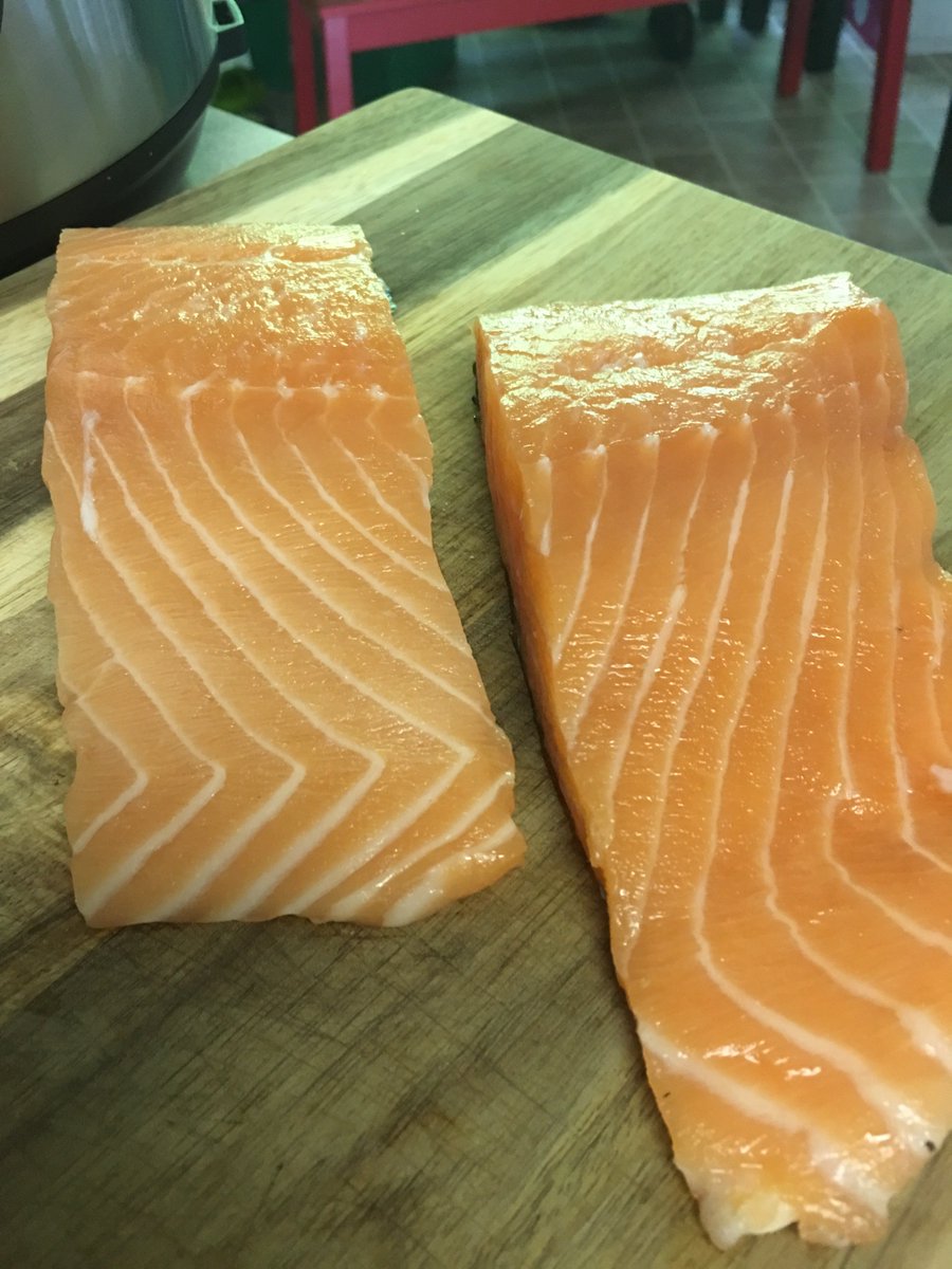 ConcordMacKid's tweet photo. So impressed with the salmon that came from @blueapron . It was fresh and the most delicious salmon I have ever had in my life. My 9 year old son followed the recipe and made for us. I just had to give a shout out. A $50 coupon for new customers is in comments. #ad #salmon #fresh https://t.co/U74fIffA1K