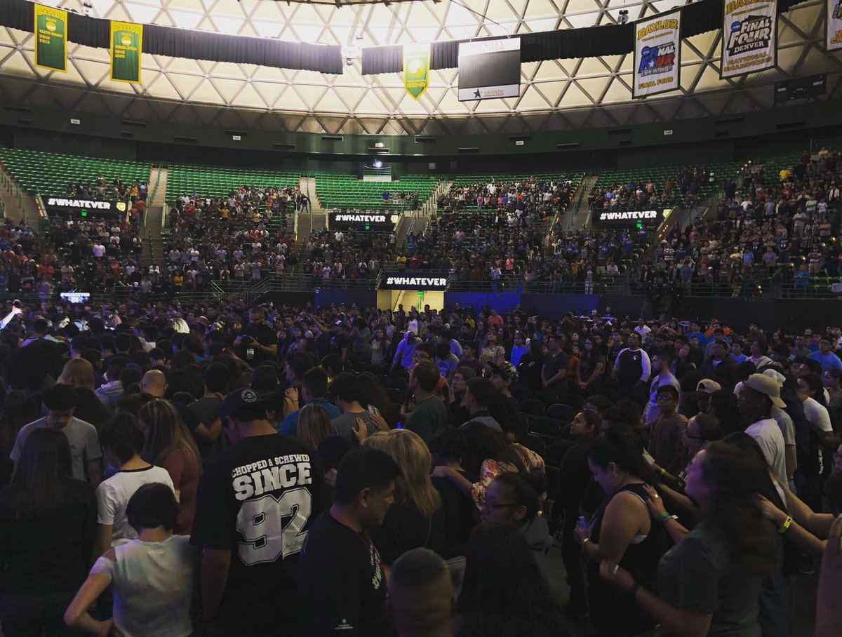 jptaguilar's tweet photo. #Congreso2018 #whateveris #disciplemaker https://t.co/gs0pxmKbq2