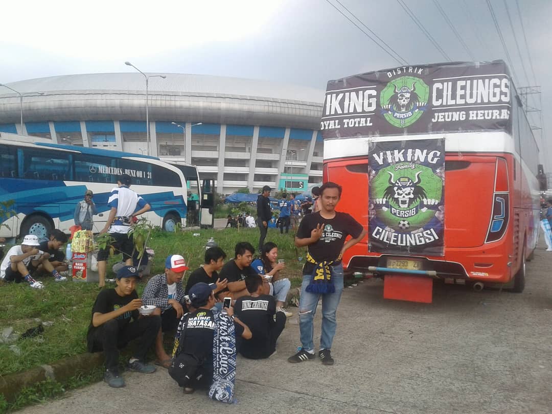 Suatu kebanggaan yg tak ternilai harganya...!!  Persib!!