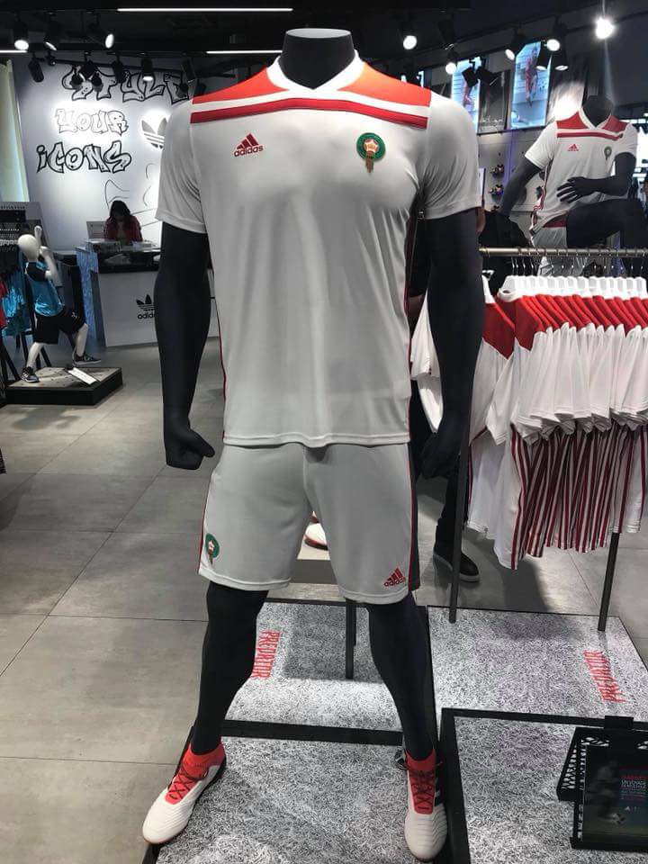 SAVE_US.6MO on Twitter: "Wtf #Adidas !! Is this a joke ? We can't the #wc with this garbage 😠😠 #maroc #Russia2018WorldCup #football https://t.co/SelHeoinX0" / Twitter