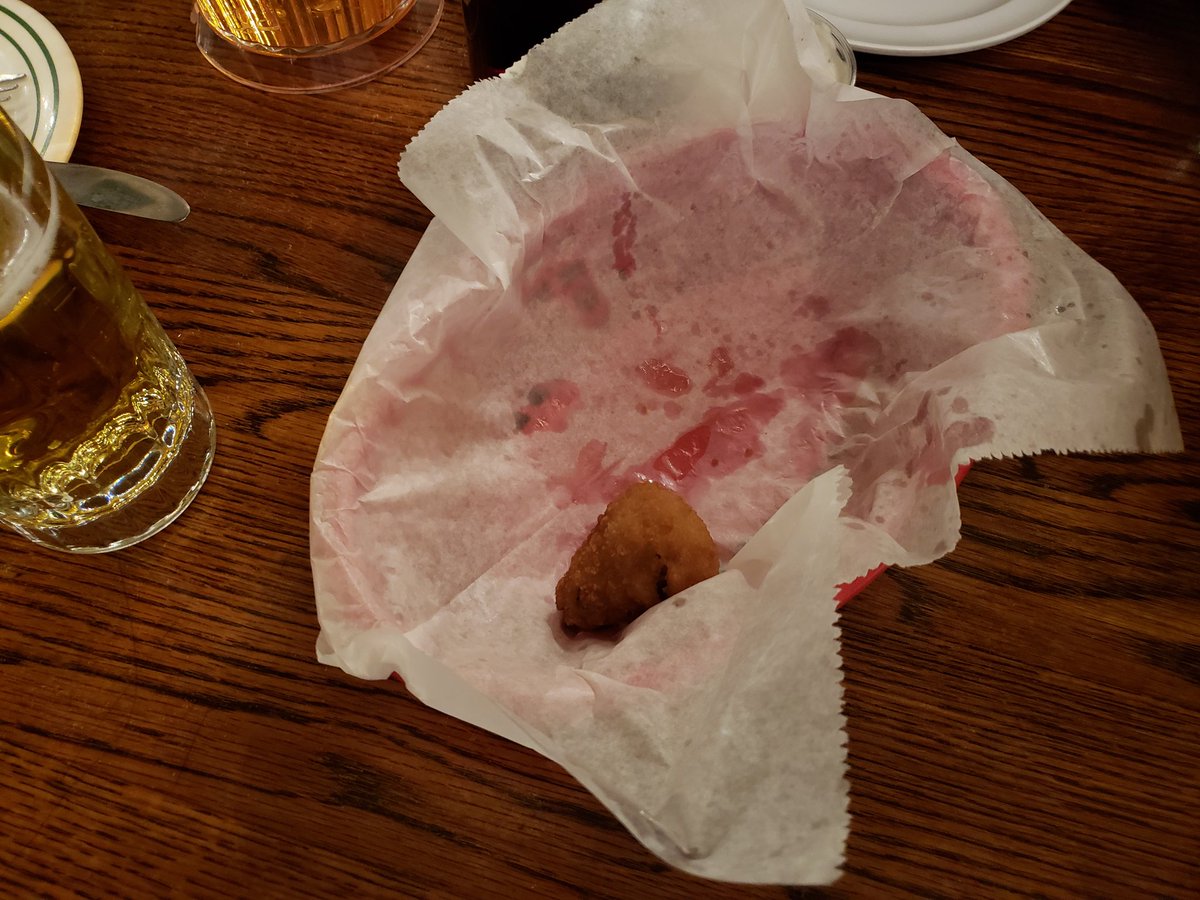 michlang92's tweet photo. Anyone want the last fried mushroom? @TakeTheLastOne https://t.co/VEZPHKU99K