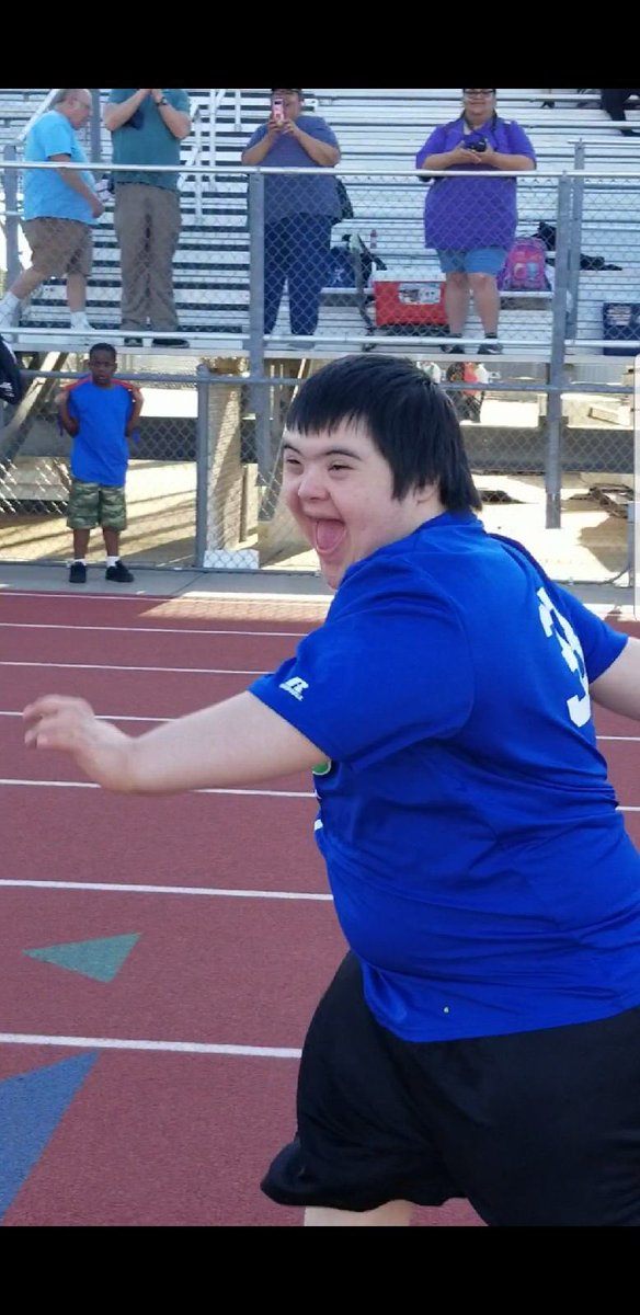 CoachC_Swisher's tweet photo. For all the people who have asked me why I teach and coach... this is why #SOTX #irvingstars #athletesfirst #BlessedAndGrateful @delightfultx ~John 16:33~ https://t.co/vJp5svxkhF