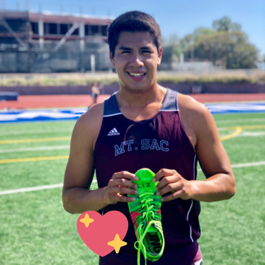 isaactheguy12's tweet photo. Running for those who can’t. ❤️
#runforauntliz #postraceface https://t.co/RY1xKHUpik