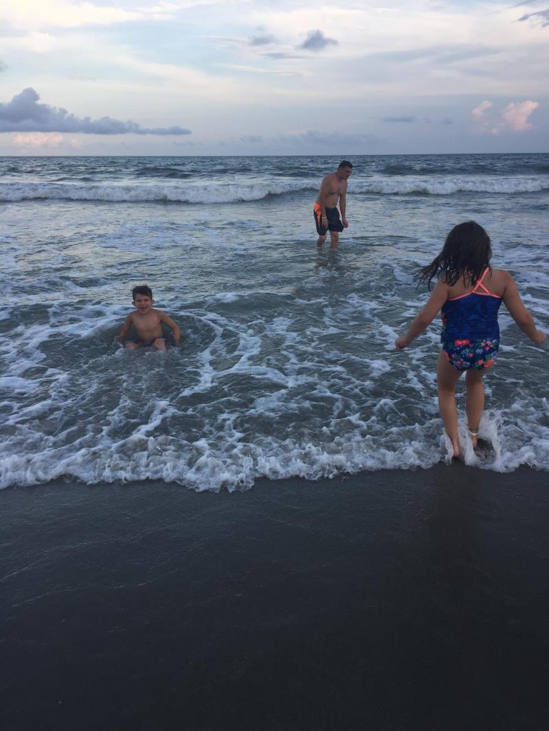 KC_Mack23's tweet photo. My friend Anna is a finalist in Visit Myrtle Beach's Photo Contest - help rally votes: https://t.co/5NPmRfbIU1 @MyMyrtleBeach https://t.co/to5Yl1iUjr