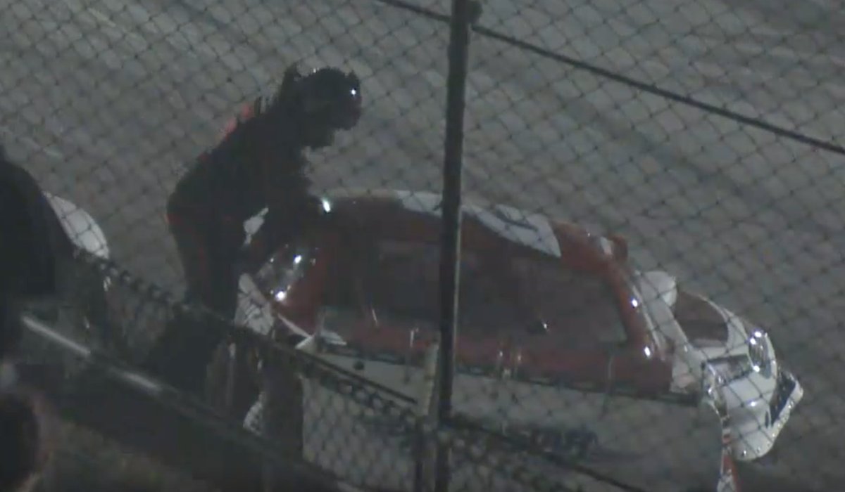 RacingAmerica's tweet image. #SSS: Stephen Nasse and Donnie Wilson traded punches after an on-track incident at @5FlagsSpeedway.

Watch the rest of the race live and receive access to the full on-demand broadcast with DVR capabilities: speed51.com/watch-live-sou…