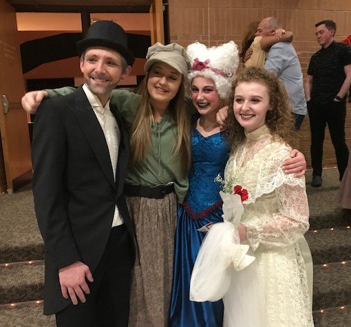 TiptonSuperin's tweet photo. A standing ovation for tonight's Tipton High School's performance of Les Miserables. Outstanding performances by the cast, crew, & orchestra. Great showcase of individual talents & group work. Shows on Sat @ 7:30 and Sun @ 2:00 #THSlesmis #TiptonPride https://t.co/Z3sFWzMEna