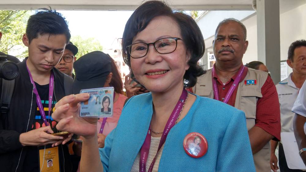 Malaysiakini Com On Twitter Ge14 Nomination Day 11 15am Wangsa Maju Wilayah Persekutuan After An Initial Scare Pkr S Tan Yee Kew Has Been Allowed To Contest As A Candidate For The Wangsa