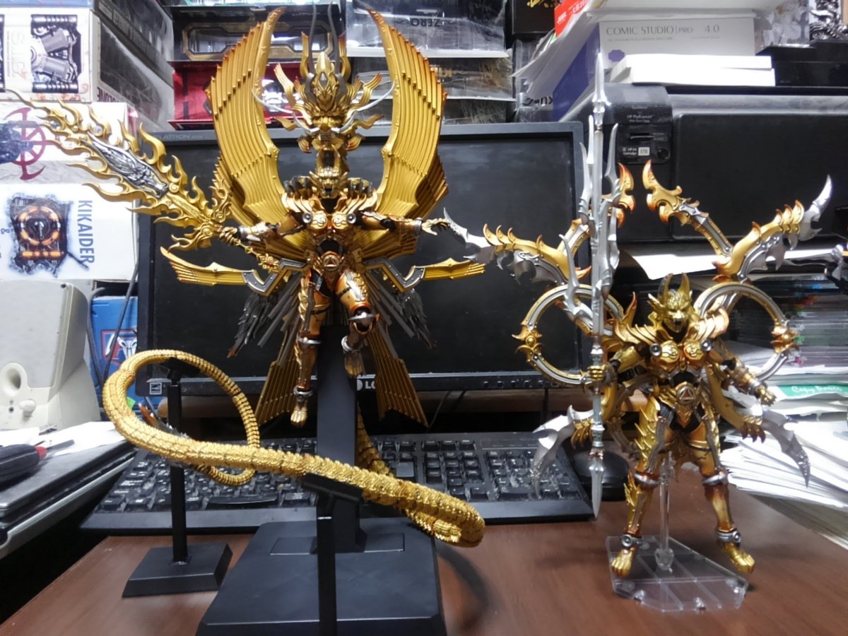 ｒｉｎ Ar Twitter 鷹麟ガロと このボリューム差 鷹麟ガロも充分デカイのにな 牙狼 ｒｅｄｒｅｑｕｉｅｍ 白夜の魔獣