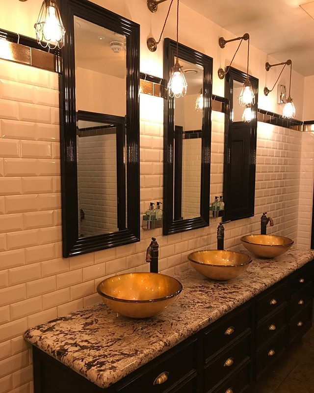 madlen_hamann's tweet photo. Most beautiful restaurant bathroom we had ever seen #throwbacklondon #london #bathroomdesign #reiseblog #travel #travelling https://t.co/a59lwPS6CX https://t.co/7FX2yMrGIp