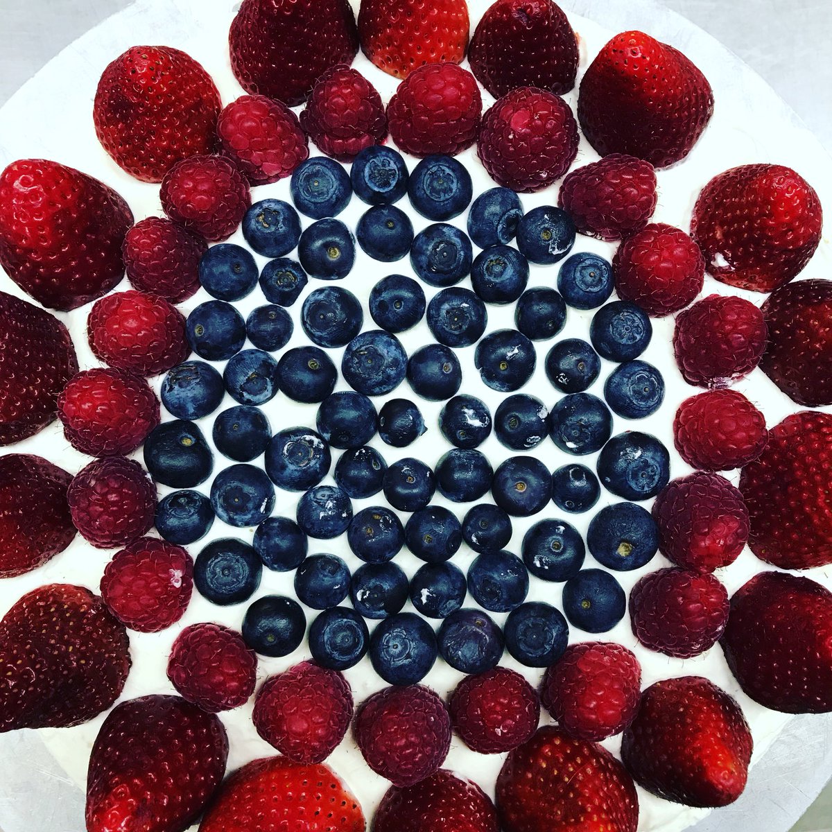 BravoBravko's tweet photo. 🍓❤️ https://t.co/4axiexwFvG