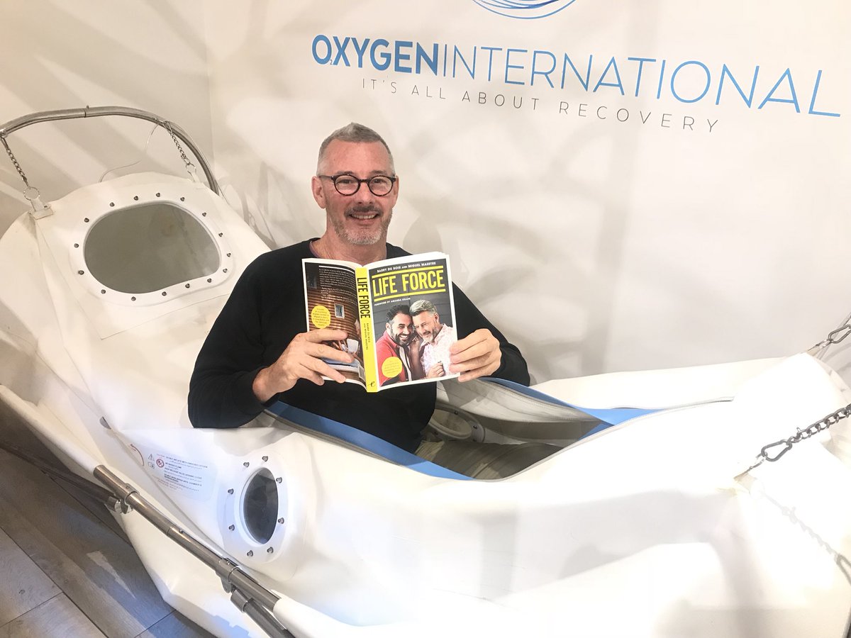 oxygenau's tweet photo. Was a pleasure having Barry Dubois from @thelivingroomtv in for some Hyperbaric Oxygen Therapy , we wish you all the best and a quick recovery. Be sure to grab your copy of Life Force by Barry Du Bois Available in book stores 1st May 📖
#lifeforce #lifebalance #cancer https://t.co/ZSP6HPBBc9