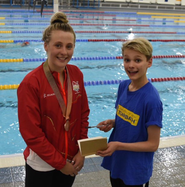 oliversswim's tweet photo. Earache meant I couldn't get in the pool to train last night but meeting @SiobhanMOConnor poolside after my @TeamBath #futures land session was a real bonus @TeamBathAS ! https://t.co/NnXfkKlFf7