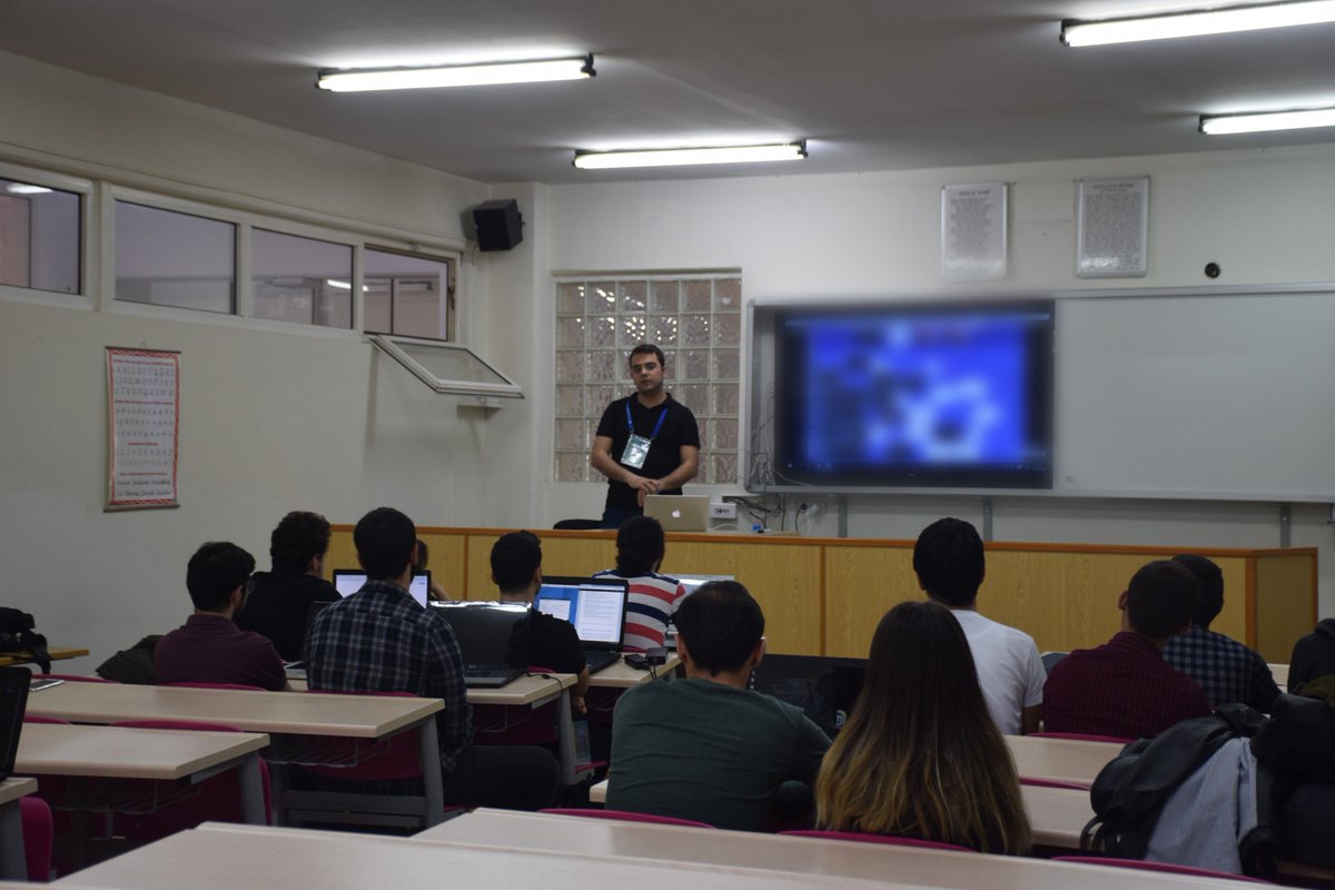 Eyyub Cil 
Hadoop-Büyük Veriye Giriş eğitimi başlamıştır.
@anadoluieee #anadoluieee <a href="/eyyubcil/">Eyyub ÇİL</a>