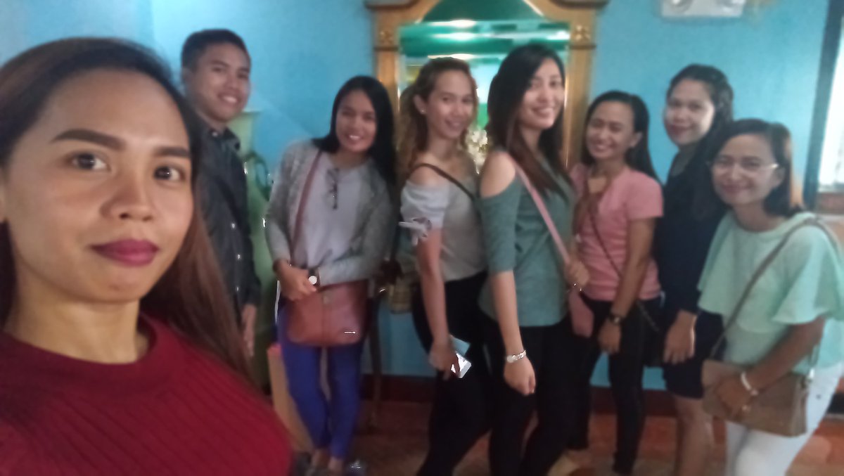 zinniazeee's tweet image. hi guys 🤣🤣 #TropangPointEks #CollegeBuddies #MathMajors