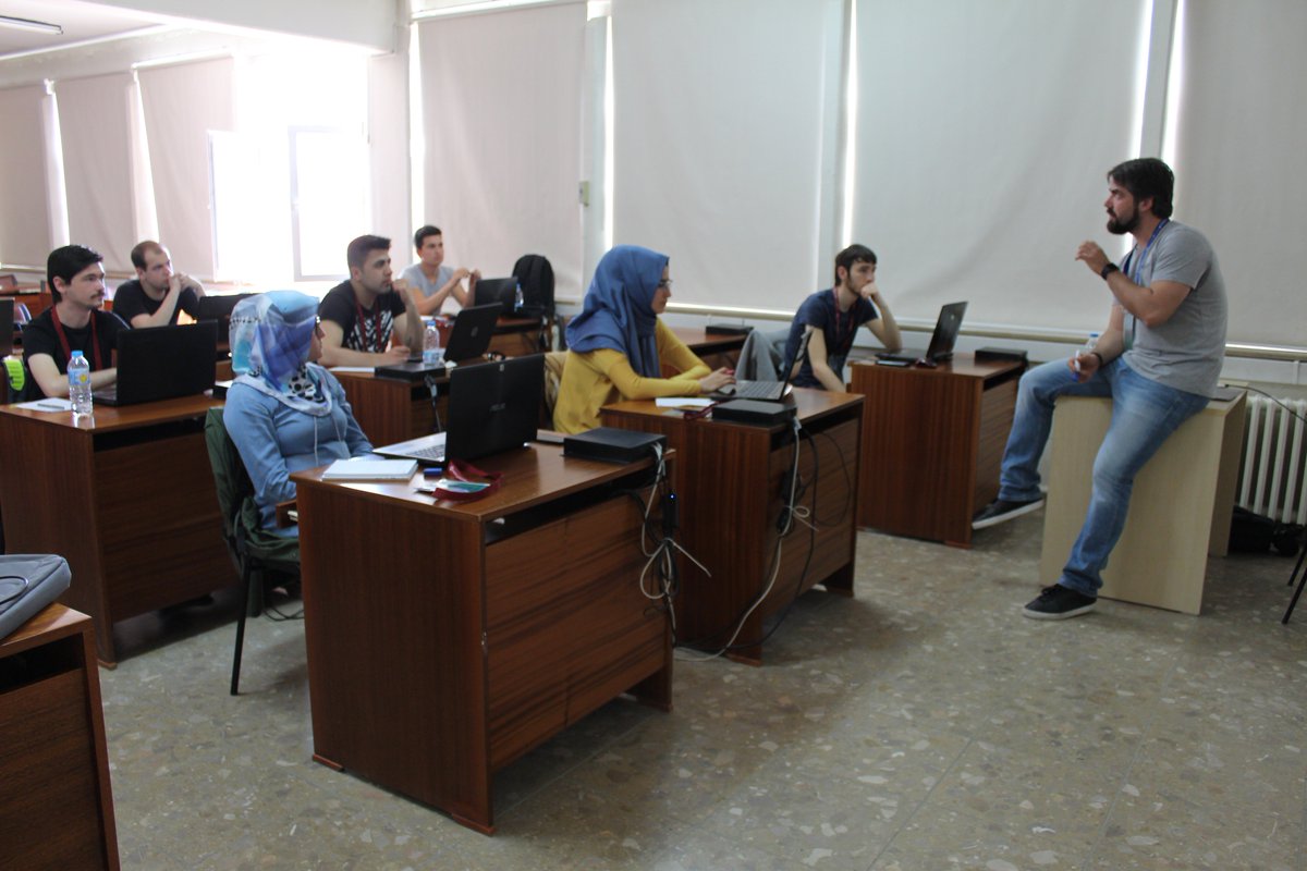 Barkın Kılıç
Ağ güvenliği ve Sızma Testi eğitimi başlamıştır.
#infinit #inifitanadolu @anadoluieee <a href="/Barknkilic/">Barkın Kılıç</a>