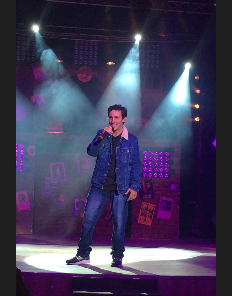 unsofaparatres's tweet photo. Y aquí la de Jose 😍 a capella! https://t.co/i2M74EB2Cp https://t.co/VYnwRFtukT