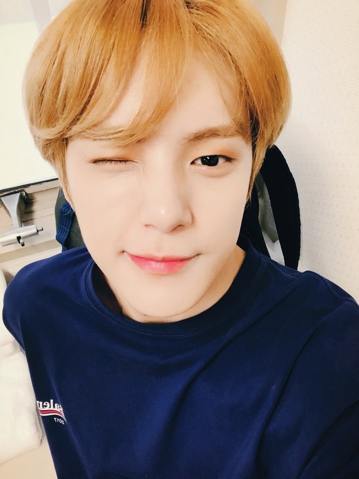 OfficialMONSTAX's tweet photo. [#민혁] 나왔어!! 몬베베 소리찔러! https://t.co/XxynbzMz1L