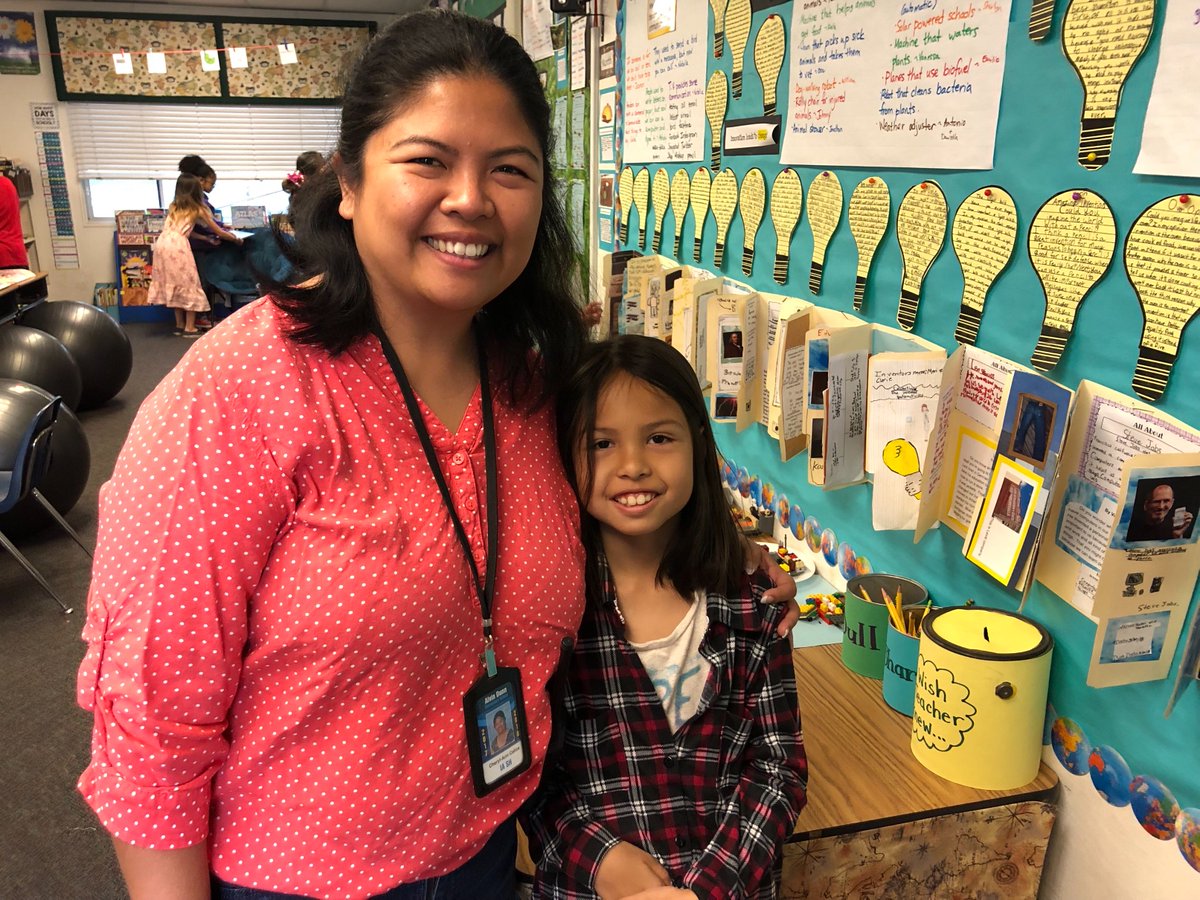 nicmcclymonds's tweet photo. Miles of smiles at Friends and Family Friday! S’s were so proud to share their research about their future careers and work from our IB unit How We Organize Ourselves! #parentinvolvement @ADES_SMUSD https://t.co/I5PoWutPda