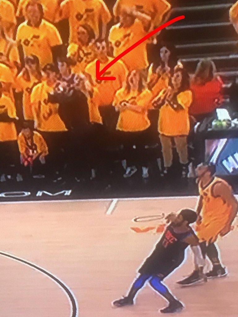 streat99's tweet photo. @GottliebShow Snyder sure thought it was a foul! https://t.co/TbXIwDPXxY