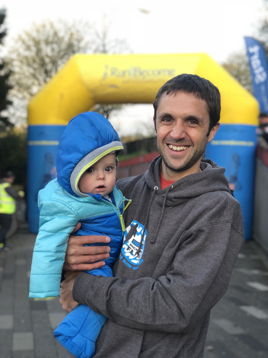 flingrace's tweet photo. Race started by #flingrace legend @jezbragg and Milo https://t.co/wfofrcVSd3