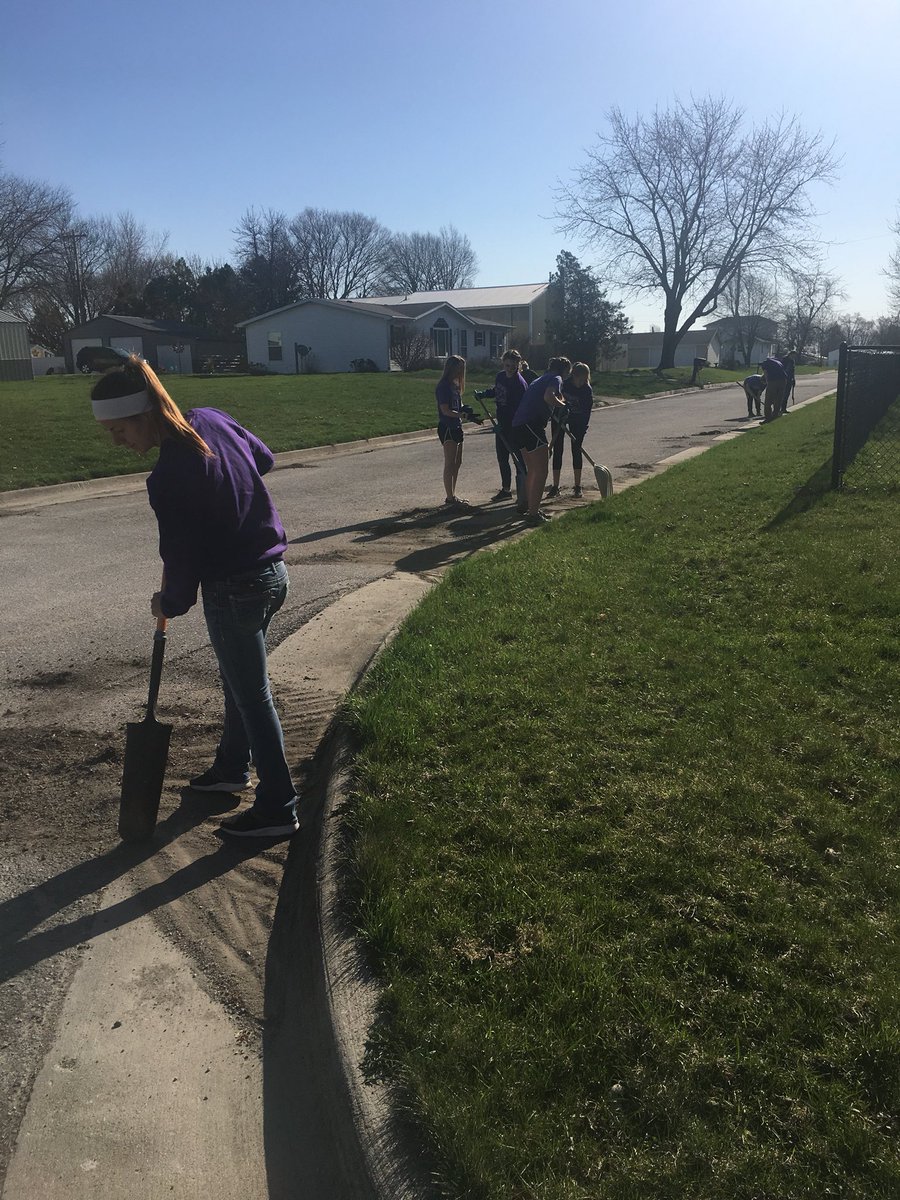 Interstate 35 NHS tweet media