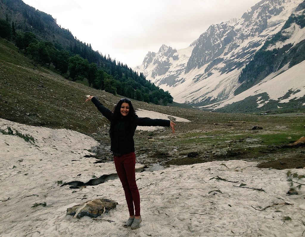 shatakshi_1's tweet photo. When you feel your lungs inflate with the on-rush of scenery ~ Fresh air, mountains, trees, sunshine βοΈ This is what it is to be #Happy βΊοΈ
#MountainMagic #TakeMeBack #MissingHome #Kashmir #Gulmarg #Sonmarg #FacebookMemory #SameTimeAnotherYear π https://t.co/81NrS6S8r8
