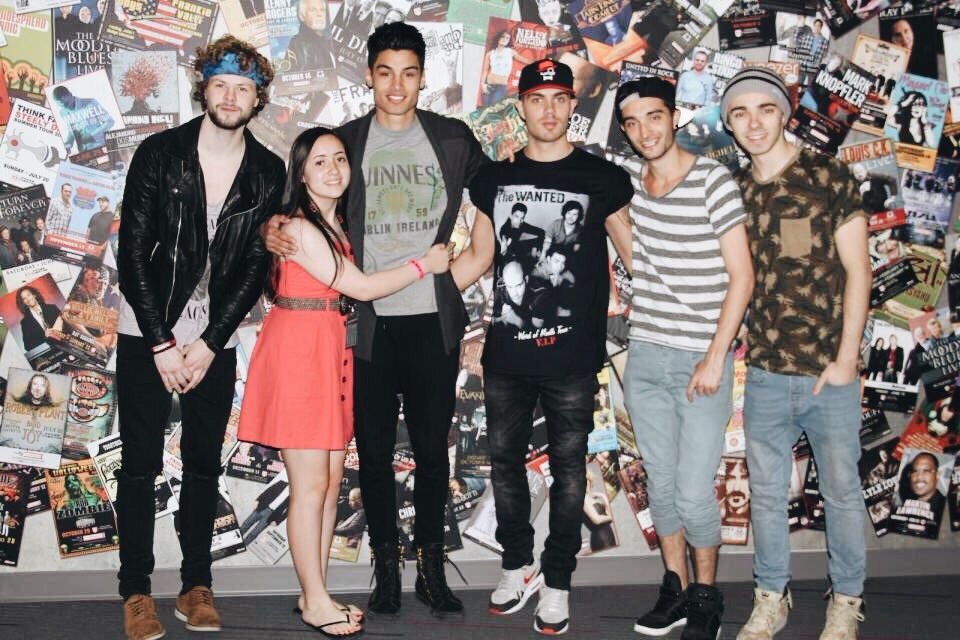 w0wlizzzz's tweet photo. #WeLoveSivaBecause no words needed 💞 forever will adore this man for giving me some of my favorite memories of my life @SivaKaneswaran https://t.co/rJ52hAVKWb