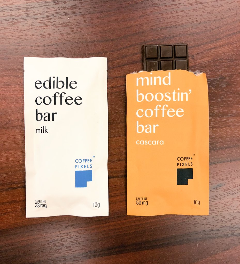 dotmarks_dada's tweet photo. ラトビア発の食べるコーヒー。
思った以上に深煎りのコーヒーの味がする。
#coffeepixels https://t.co/6h9FAosO4l